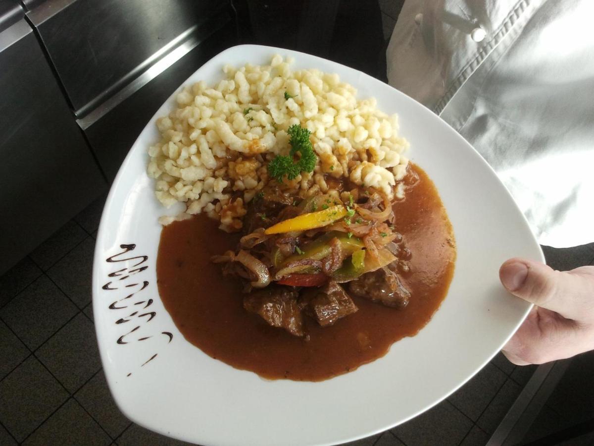 Hotel 4 Jahreszeiten Mit Restaurant Albstadt Ngoại thất bức ảnh