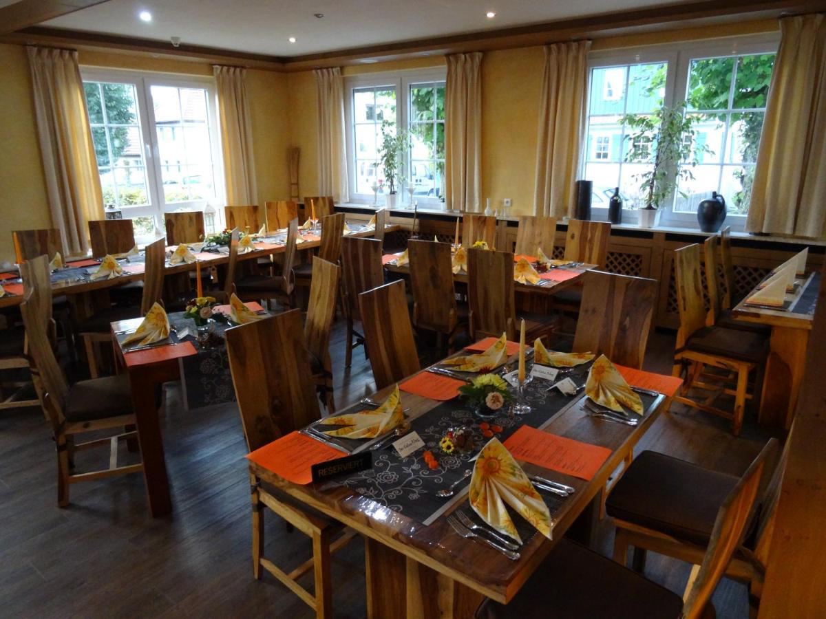 Hotel 4 Jahreszeiten Mit Restaurant Albstadt Ngoại thất bức ảnh